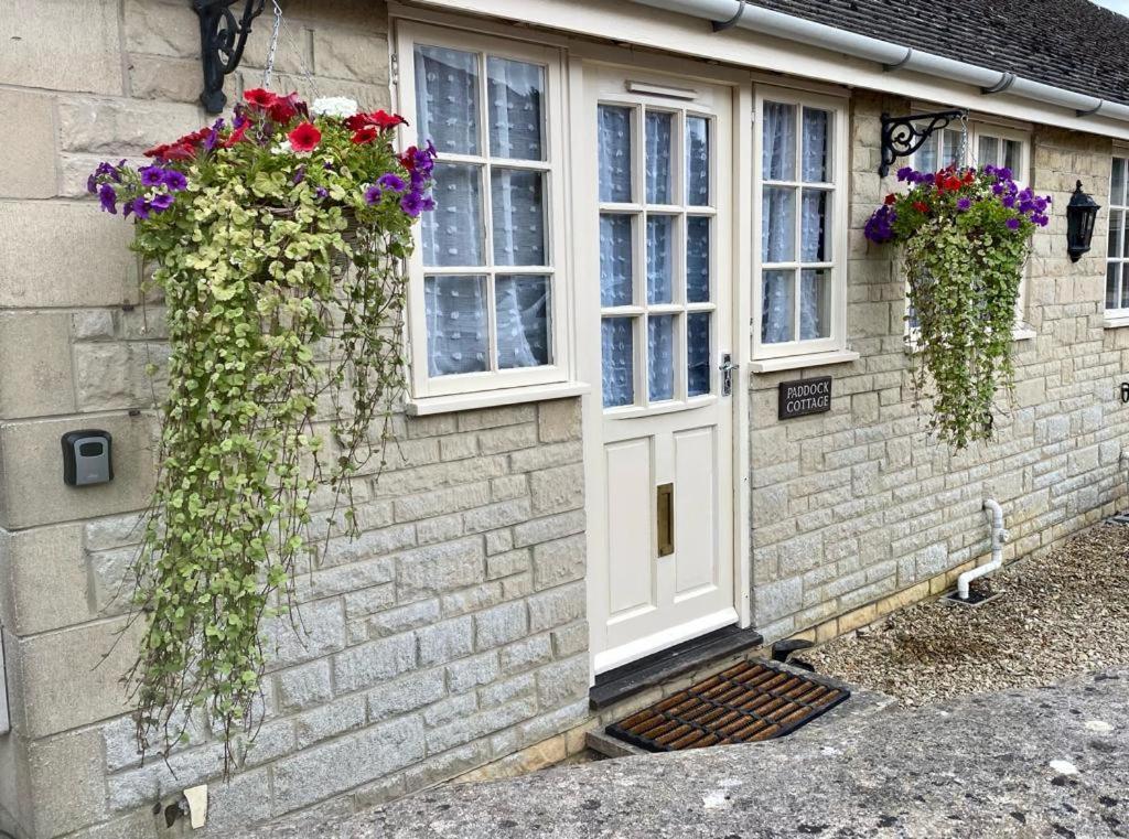 Heart Of The Village Cotswold Cottage In Crudwell. Exterior photo